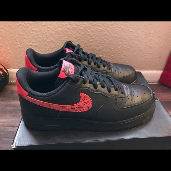 Air Force 1 - Picture 1 of 3